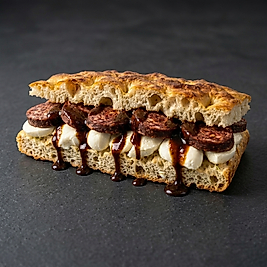 SUCUKLU & MOZARELLA & BBQ SOSLU FOCACCIA SANDVİÇ