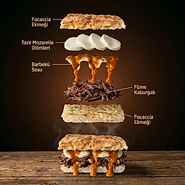 FÜME KABURGALI & MOZARELLA & BBQ SOSLU FOCACCIA SANDVİÇ