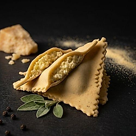 PATATESLİ & PEYNİRLİ ÜÇGEN RAVIOLI (8CM. * 24 GR.)