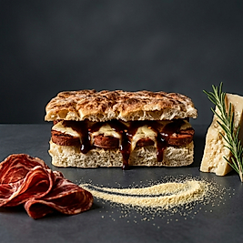 SUCUKLU & MOZARELLA & BBQ SOSLU CABATA SANDVİÇ